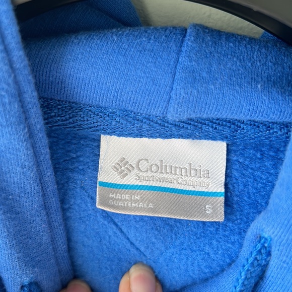 Columbia PFG hoodie. Men’s small. Blue in color. Gently used. Smoke free home. - Picture 4 of 4